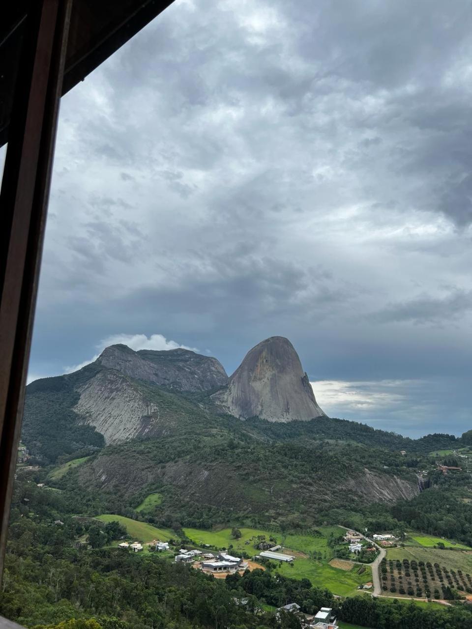 Vista Azul Apart Hotel - Pedra Azul Pinheiros ภายนอก รูปภาพ